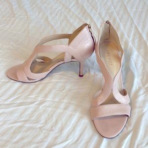 Nine West light pink high heels. size 7 1/2